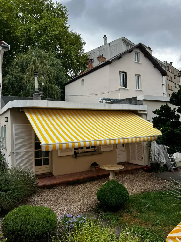 STORE EXT_BAUCHER_280725